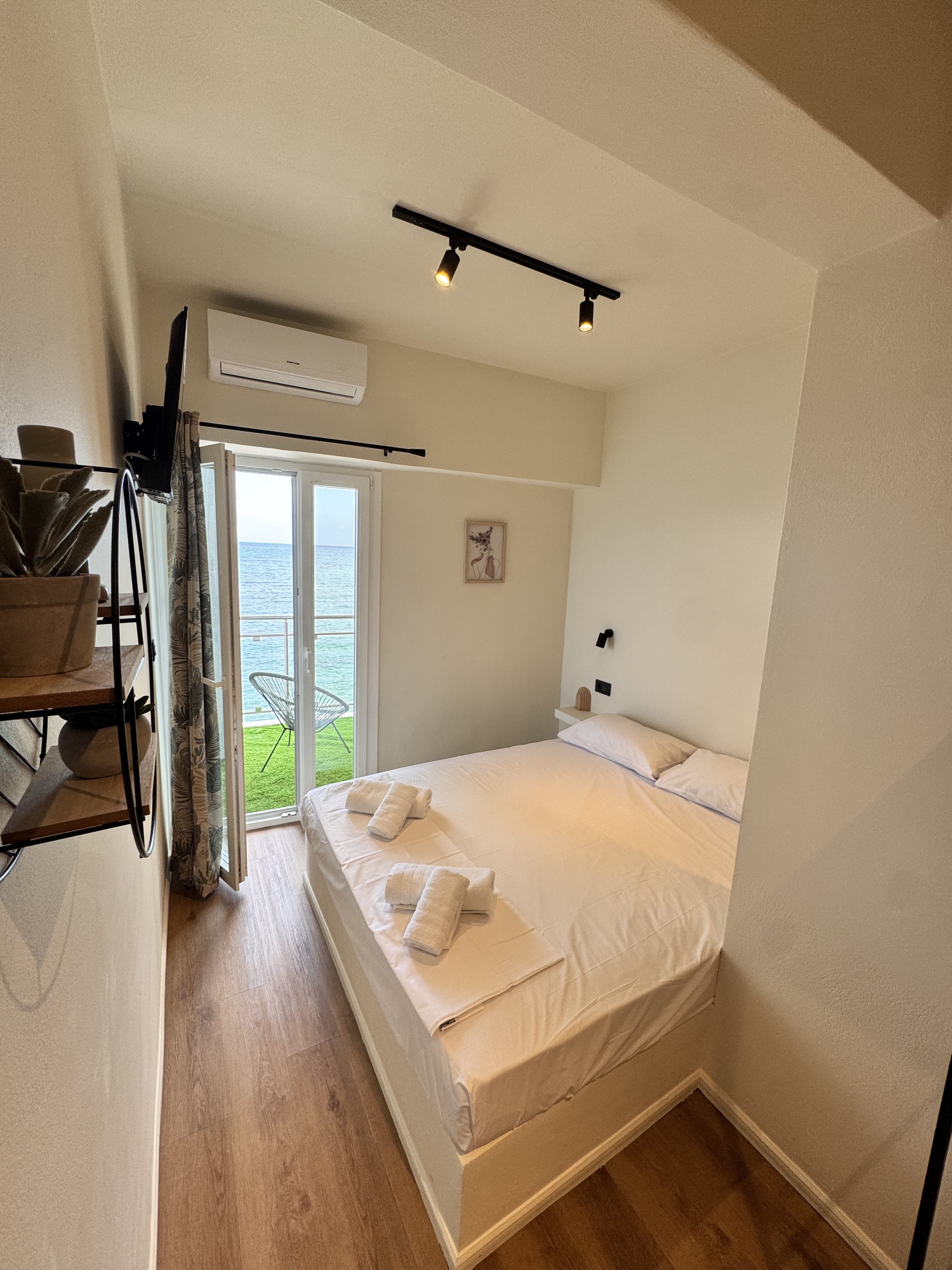 Chavalon Apartments